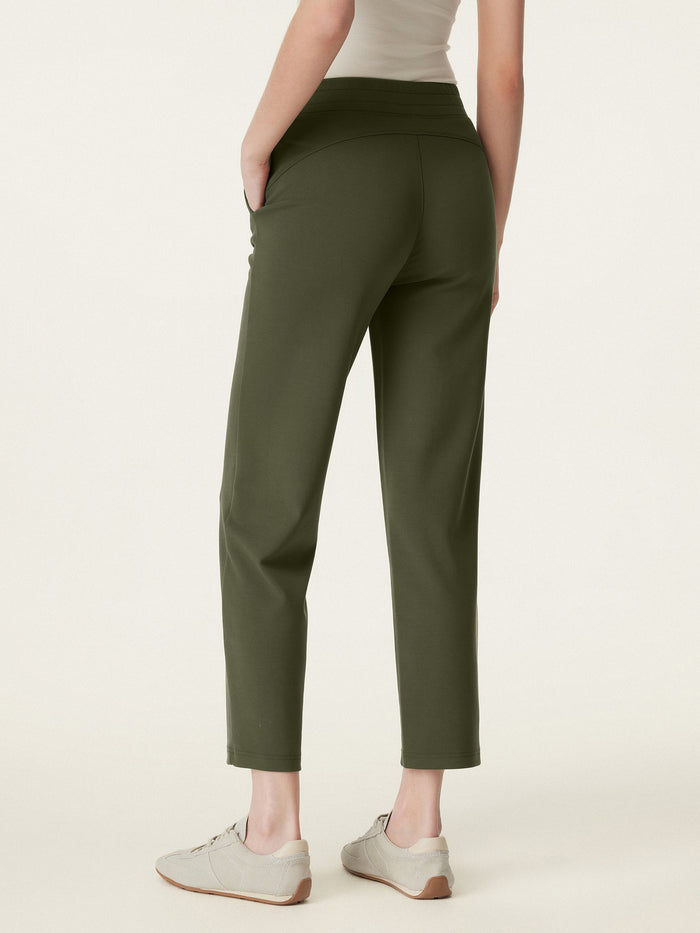 Mid Rise Pull-on Tapered Pant with Pockets