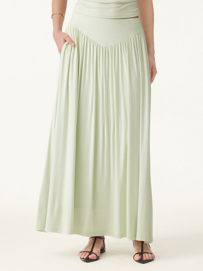 Ultrasoft V-shape Waist Gathred Maxi Circle Skirt with Pockets