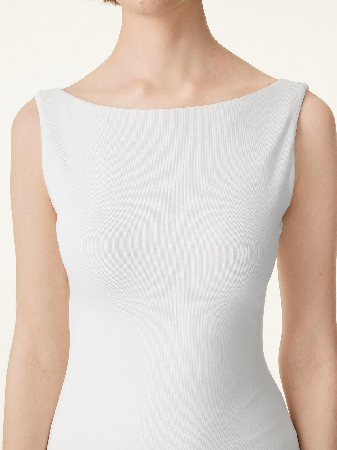 Classy Boatneck Open Back Bandless Midi Bra Dress