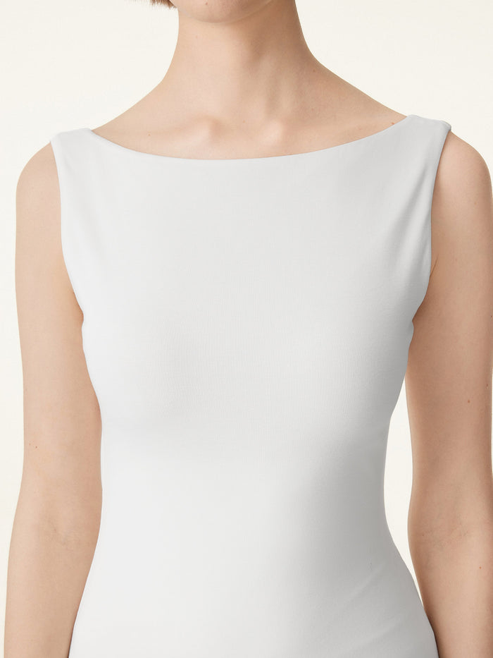 Classy Boatneck Open Back Bandless Midi Bra Dress